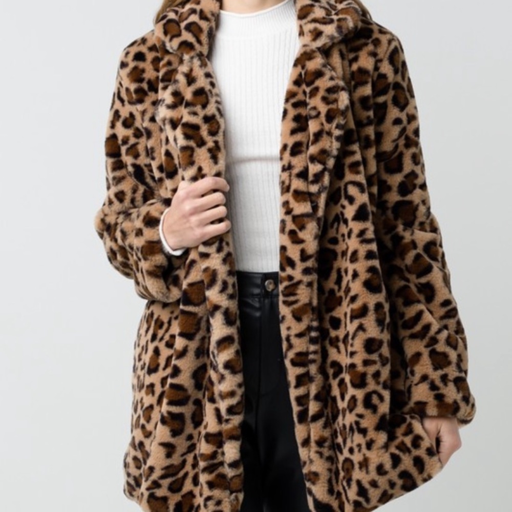 Faux Faur Leopard print Jacket - Picture 3 of 8